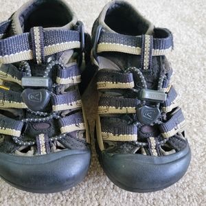 Keen 10t black and beige